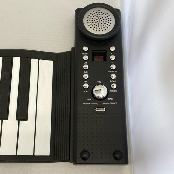 Roll up Keyboard - Picture 3 of 3